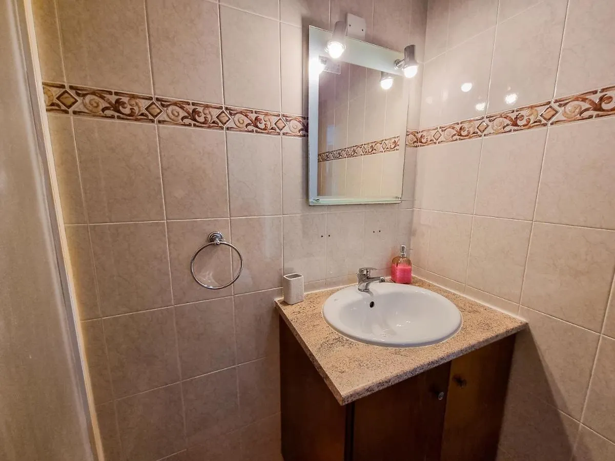Seaside Heaven Apartment With Pool لارنكا