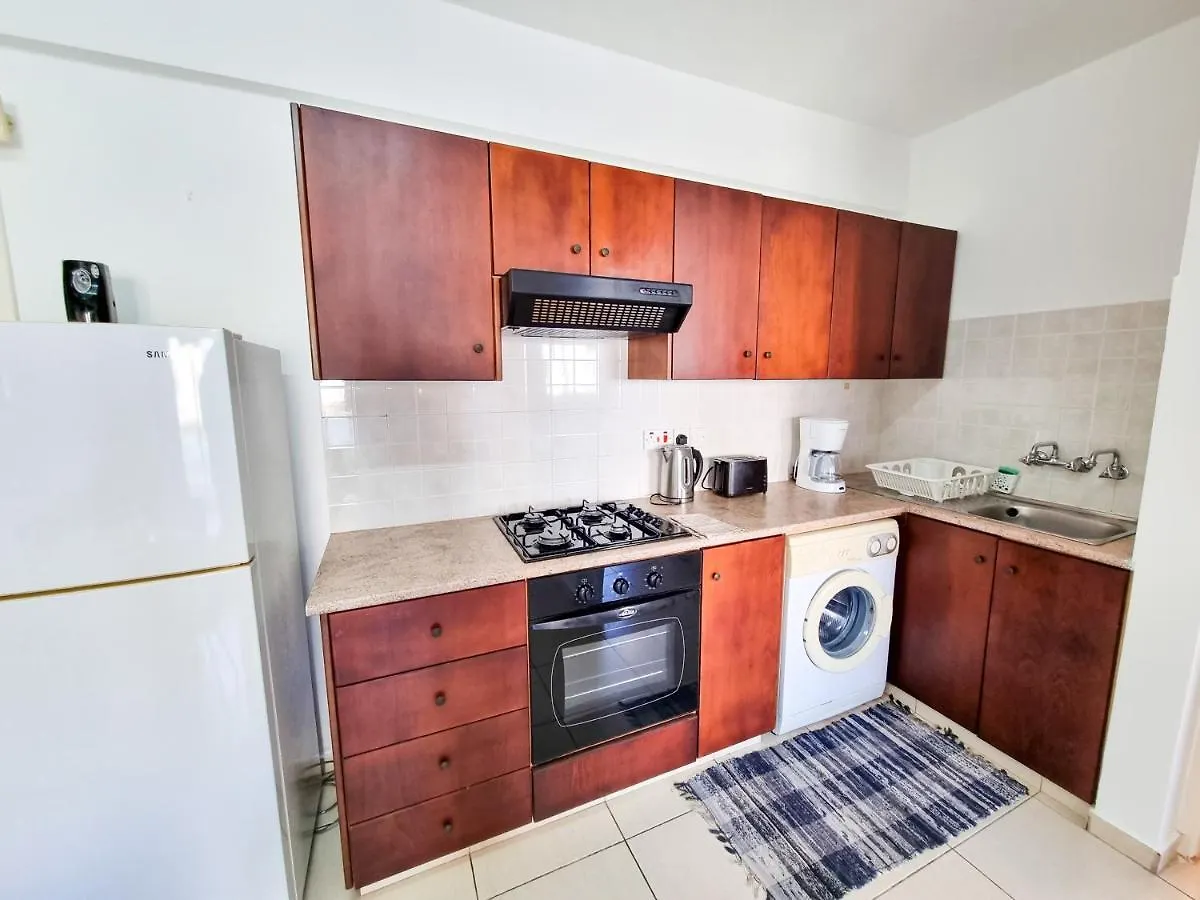 Seaside Heaven Apartment With Pool لارنكا قبرص